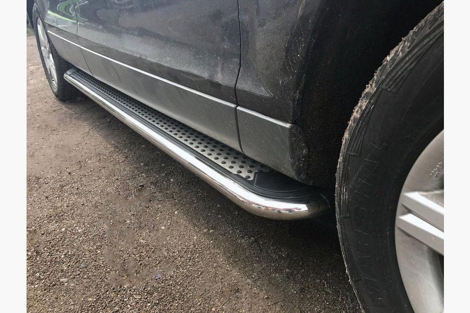Audi Q7 2005-2015 Side Steps Maydos V2 (2 pcs, Aluminum & Stainless Steel) Image