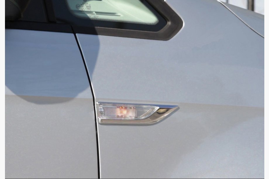 Volkswagen Caddy 2015-2020 Chrome Covers for Turn Signals (2 pcs, Stainless Steel) Image