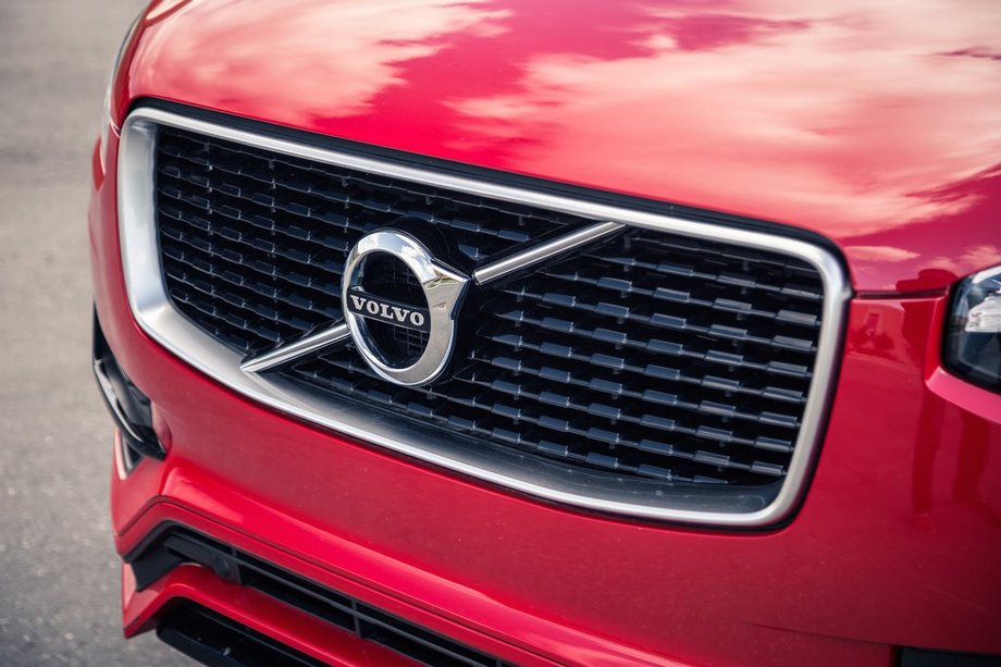 Volvo XC90 2015- Front Grille Image