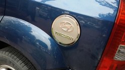 Hyundai Tucson JM 2004- Fuel Tank Cover Stainless Steel photo 5