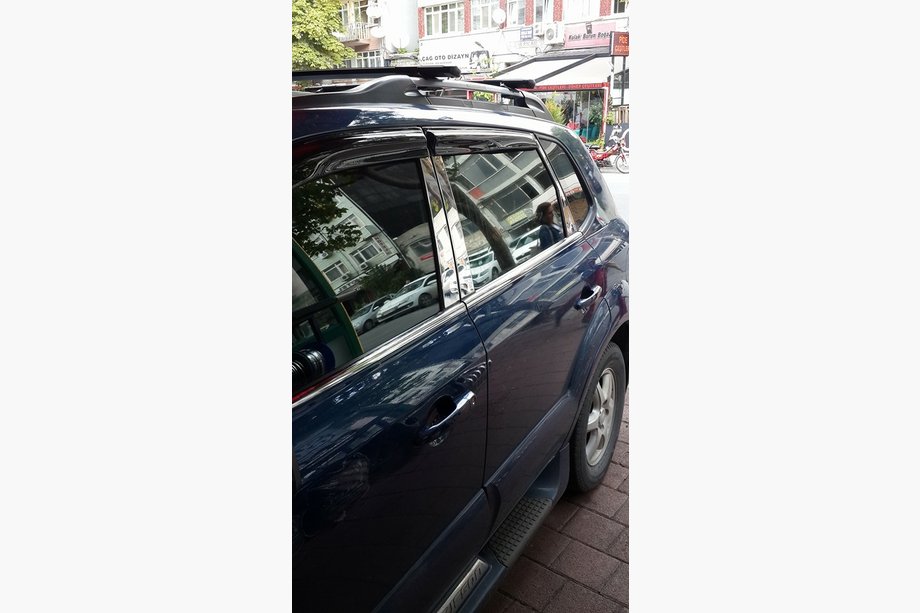Hyundai Tucson JM 2004- Stainless Steel Pillar Covers Photo 7