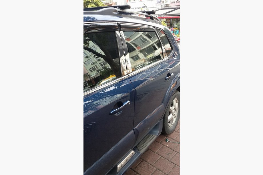 Hyundai Tucson JM 2004- Stainless Steel Pillar Covers Photo 10