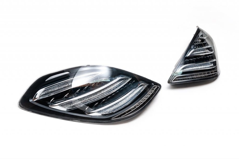 Mercedes S-class W222 2013-2022 Tail Lights (Black Edition, 2 pcs) Image