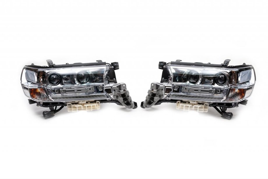 Toyota Land Cruiser 200 2007-2021 Front Headlights 2016+ (ORIGINAL) Image