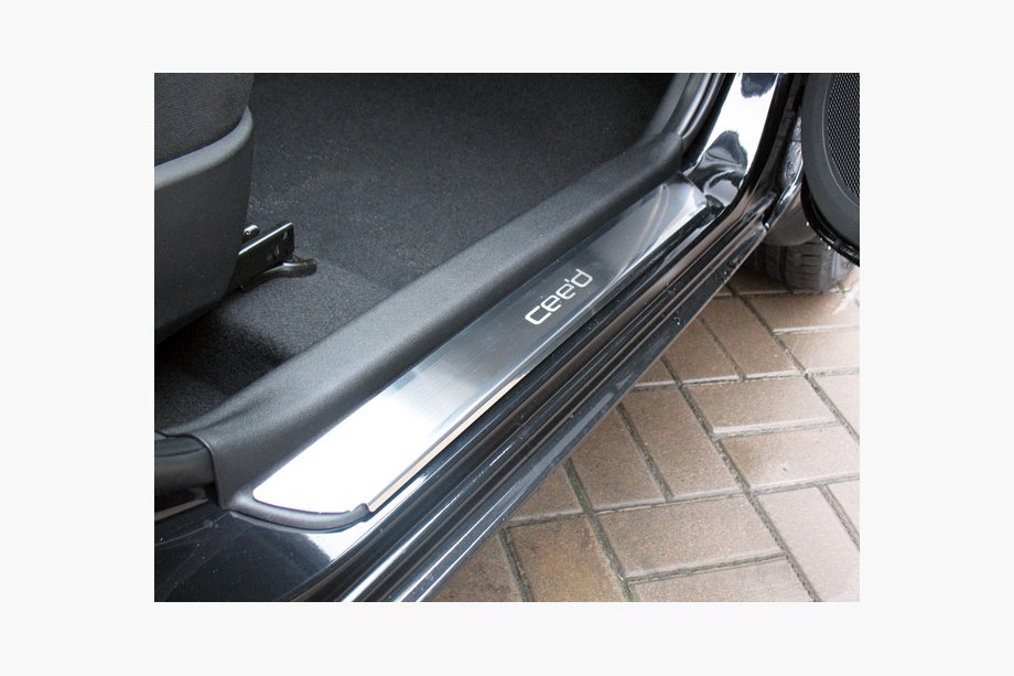 Kia Ceed 2007-2012 Door Sill Covers Nataniko (4 pcs, Stainless Steel) Image