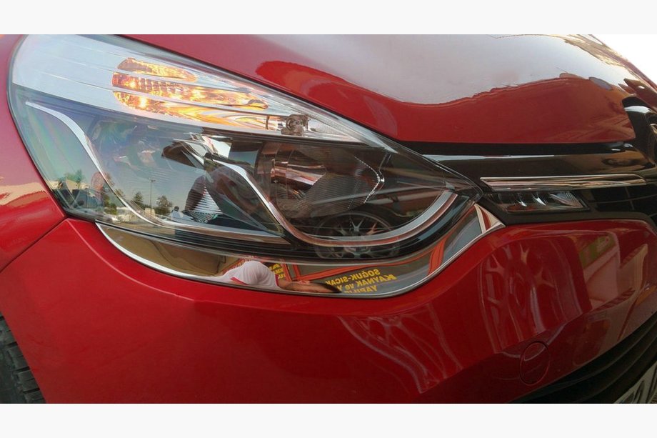 Renault Clio IV 2012-2019 Chrome Headlight Covers Front (2 pcs, Stainless Steel) Image