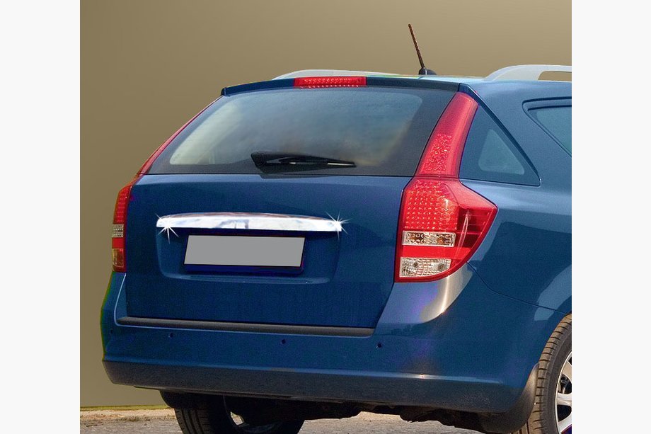 Kia Ceed 2007-2012 Trim strip above license plate (SW, stainless steel) Image