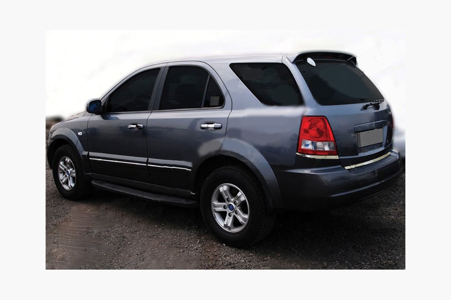 Kia Sorento I BL 2002-2009 Lower Chrome Tail Light Covers (2 pcs, Stainless Steel) Image