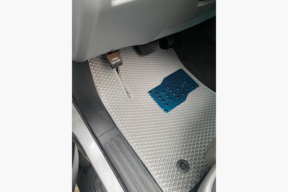 Toyota Sequoia 2007-2022 Polyurethane Floor Mats 3 Rows (EVA, Gray) Image