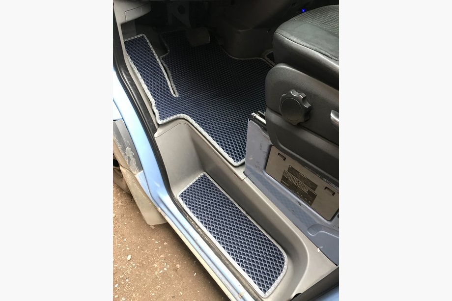 Volkswagen Crafter 2006-2016 EVA Door Sill Mats (3 pcs, Black) Image