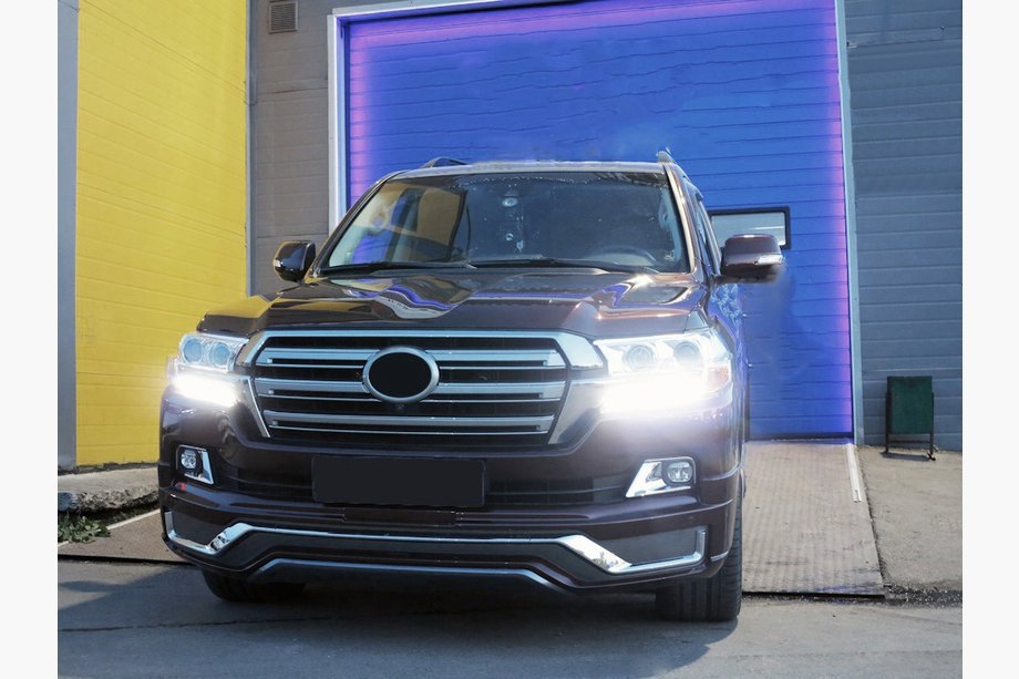 Toyota Land Cruiser 200 2007-2021 Body Kit 2016↗ (Modelista V3) Black Image