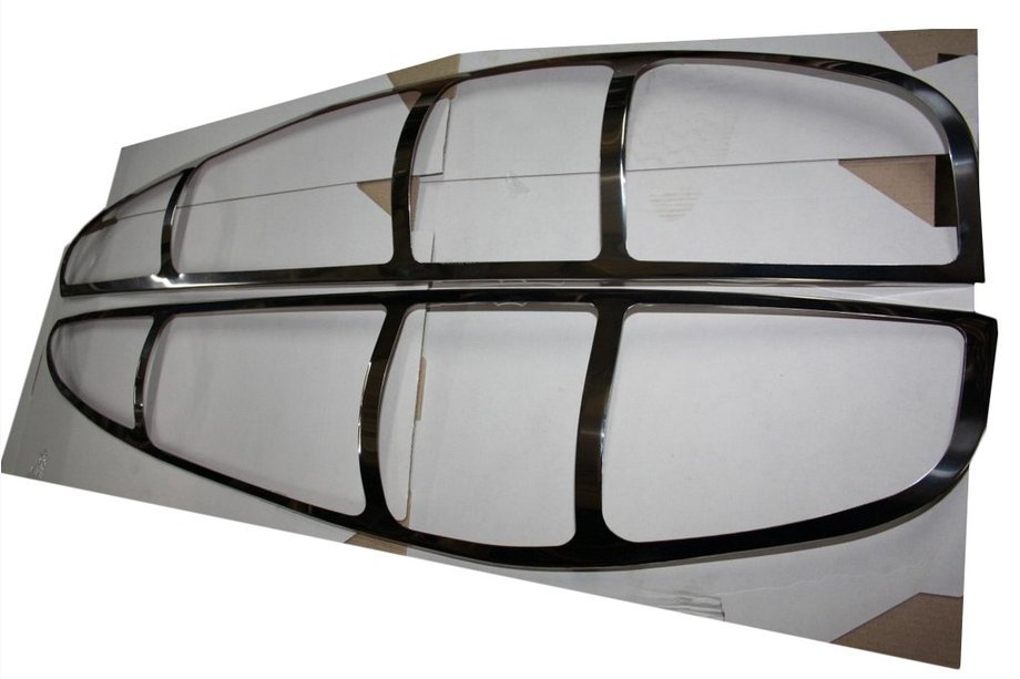 Mercedes Viano 2004-2014 Chrome Tail Light Covers (2 pcs, Stainless Steel) Image