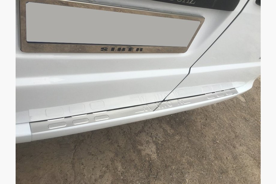 Mercedes Vito W639 2004-2014 Rear bumper protector without lip (Carmos, stainless steel) Image