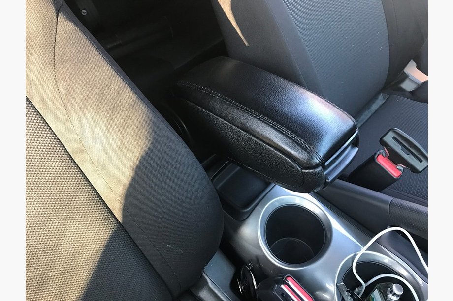 Nissan Juke 2010-2019 Armrest Image