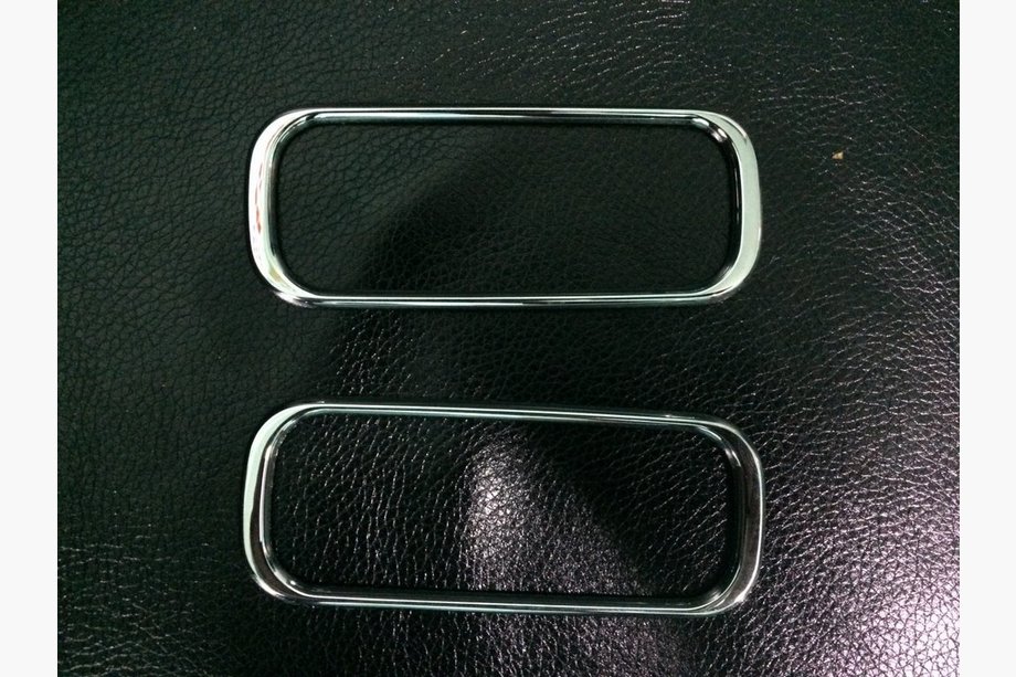 Mercedes ML W163 1997-2005 Chrome Turn Signal Covers (2 pcs, plastic) Image