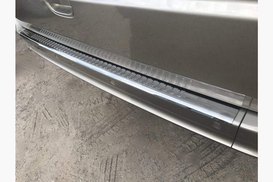 Mercedes Vito W639 2004-2014 Rear Bumper Protector Black Chrome (OmsaLine, Stainless Steel) Image