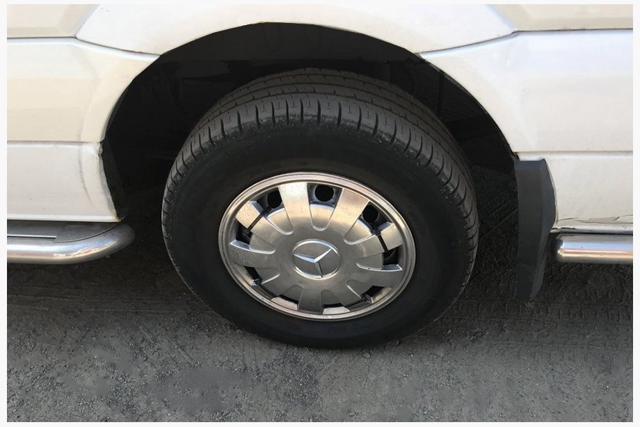Volkswagen Crafter 2006-2016 Stainless Steel Wheel Covers Petals (1-piece, Set of 4) Photo 2