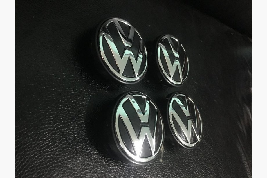 Volkswagen Touran 2010-2015 Wheel center caps for Titan rims (4 pcs) Turkey, 65 mm (inner) Photo 2