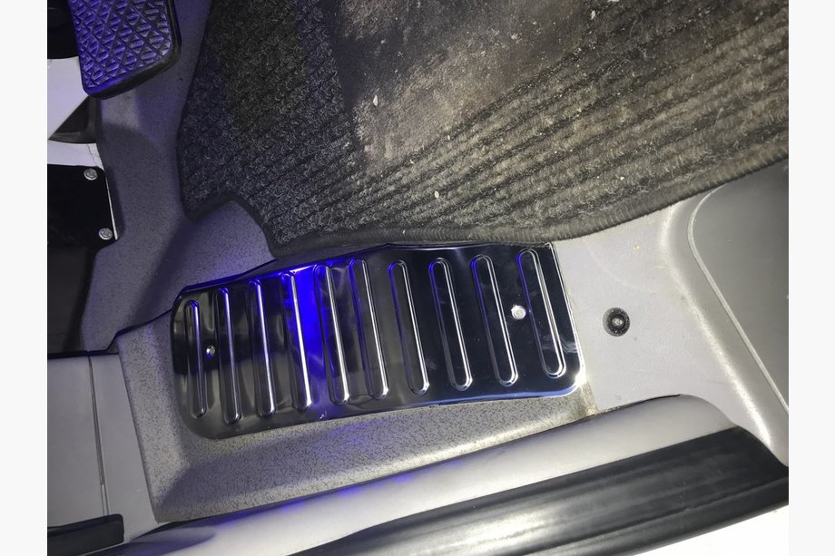 Volkswagen Crafter 2006-2016 Door Sill Cover (Stainless Steel) Image