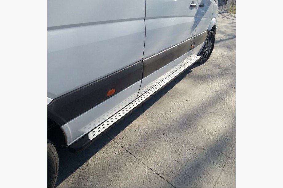Volkswagen Crafter 2006-2016 Side Steps DOT-Line (2 pcs, Aluminum) Image