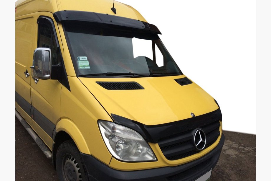 Mercedes Sprinter W906 2006–2018 Windshield visor on frame V1 (black gloss, 5mm) Image
