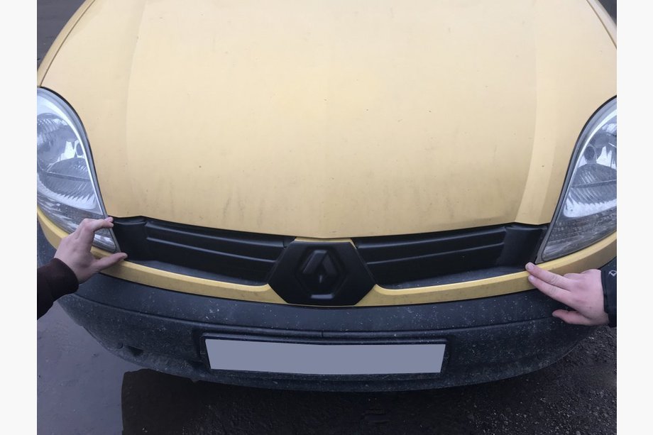 Renault Kangoo 1998-2008 Upper Winter Grille Cover (2003-2008) Matte Photo 4