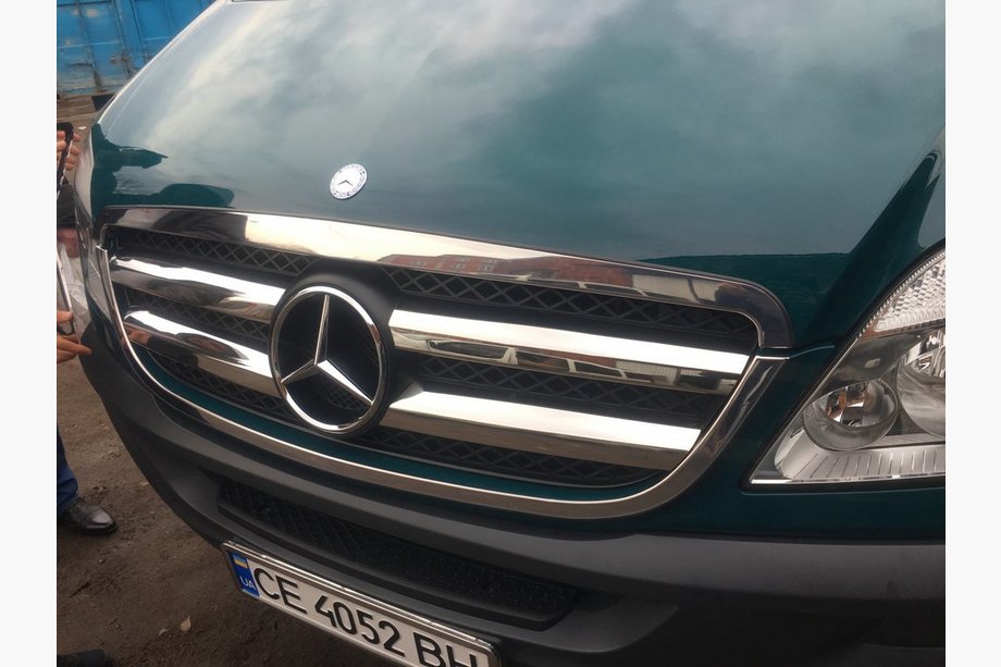 Mercedes Sprinter W906 2006–2018 Chrome Grille Covers (2006-2013, Stainless Steel) Photo 5