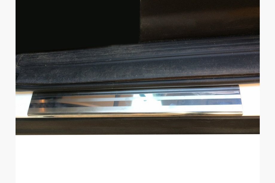 Land Rover Discovery IV 2009-2017 Door Sill Protectors OmsaLine (4 pcs, stainless steel) Image