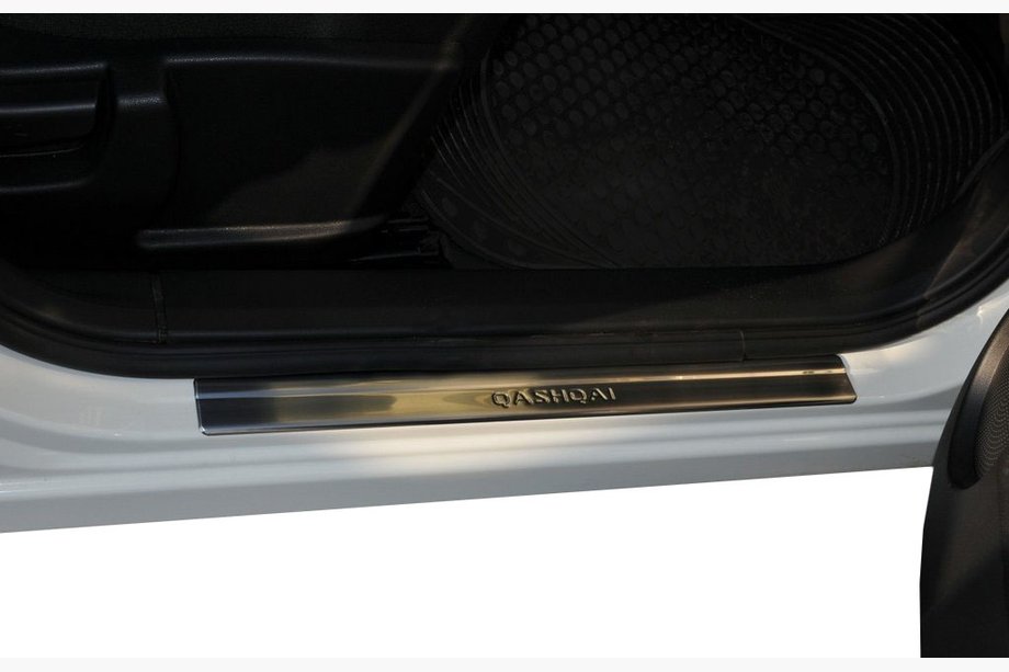 Nissan Qashqai 2010-2014 Door Sill Covers (Omsa, 4 pcs, Stainless Steel) Standard Image