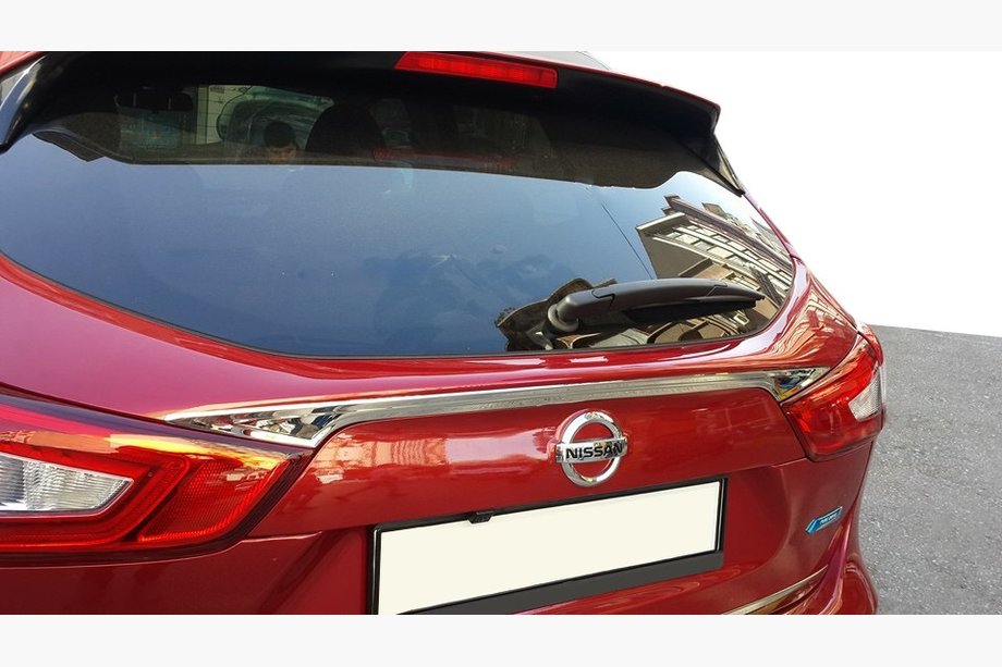 Nissan Qashqai 2014-2021 Chrome trim above license plate (stainless steel) Carmos - Turkish Stainless Steel Image