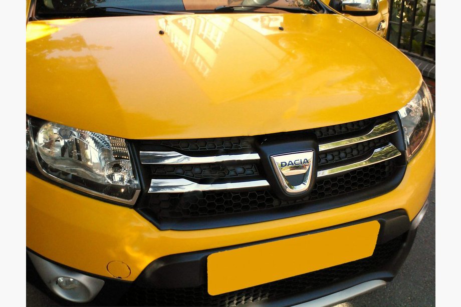 Dacia Sandero 2013-2020 Chrome Grille Covers Version 2 (4 pcs, Stainless Steel) Image