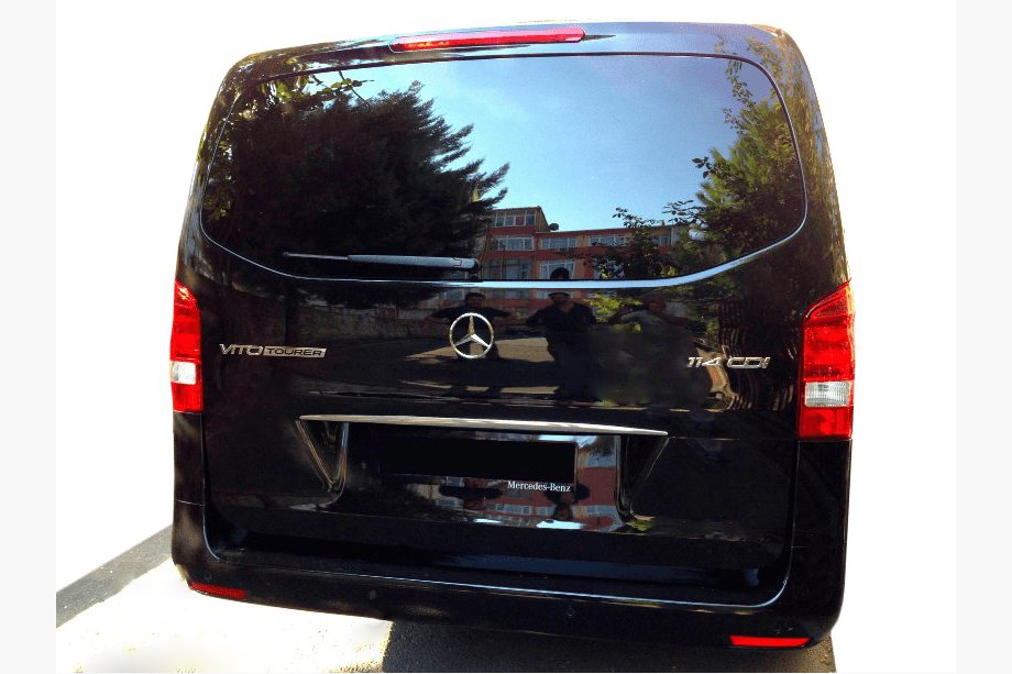 Mercedes Vito/V-class W447 2014- Narrow stainless steel trim above license plate Image
