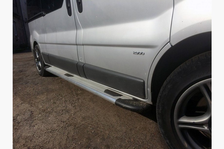 Opel Vivaro 2001–2015 Side Steps Bosphorus OLD Grey (2 pcs, Aluminum) Image