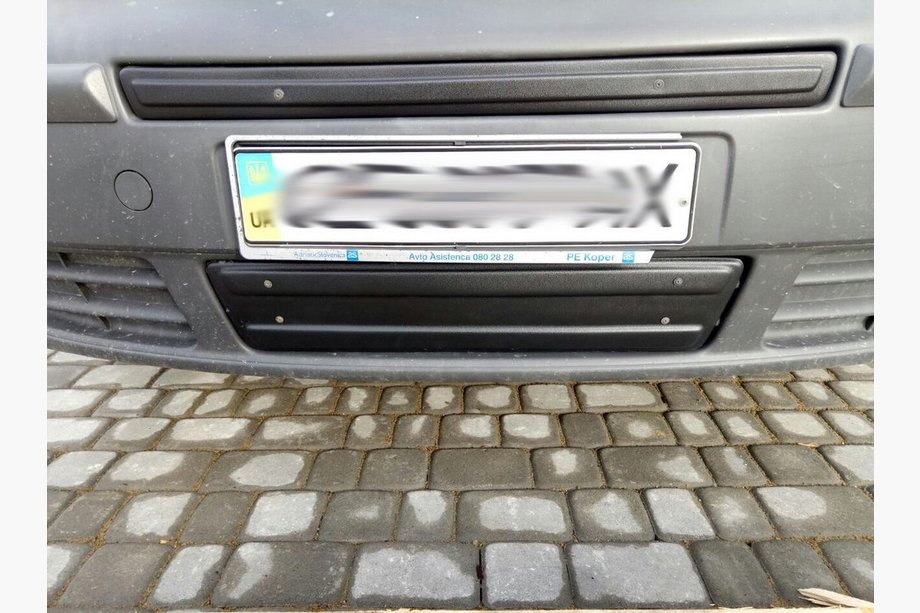 Opel Vivaro 2001–2015 Winter lower cover (under the license plate) Photo 2