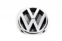Volkswagen Golf 3 1991-2001 Front emblem photo 1