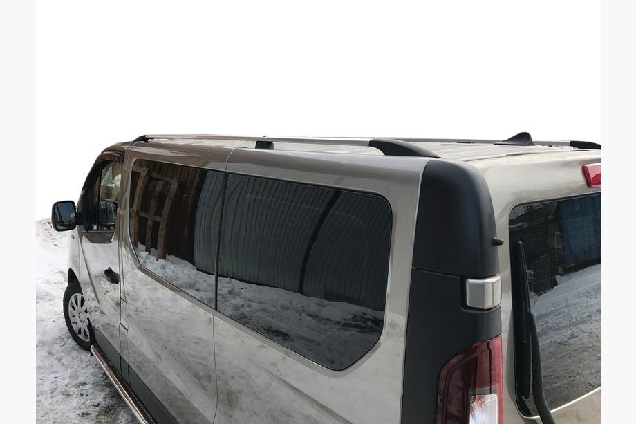 Renault Trafic 2015- Chrome Roof Rails Short, Plastic Feet Image