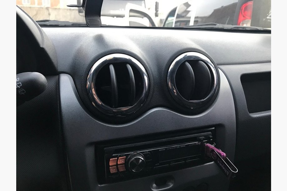 Renault Duster 2008–2017 Interior Air Vent Trim (4 pcs, Stainless Steel) Image