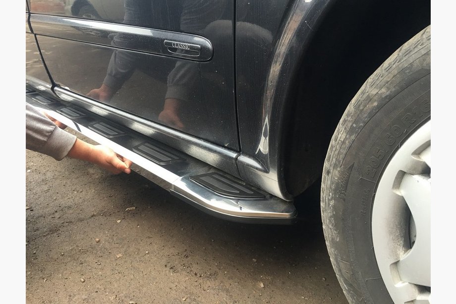 Mercedes Vito W639 2004-2014 Side Steps Vison (2 pcs, Aluminum & Stainless Steel) Short and Medium Image