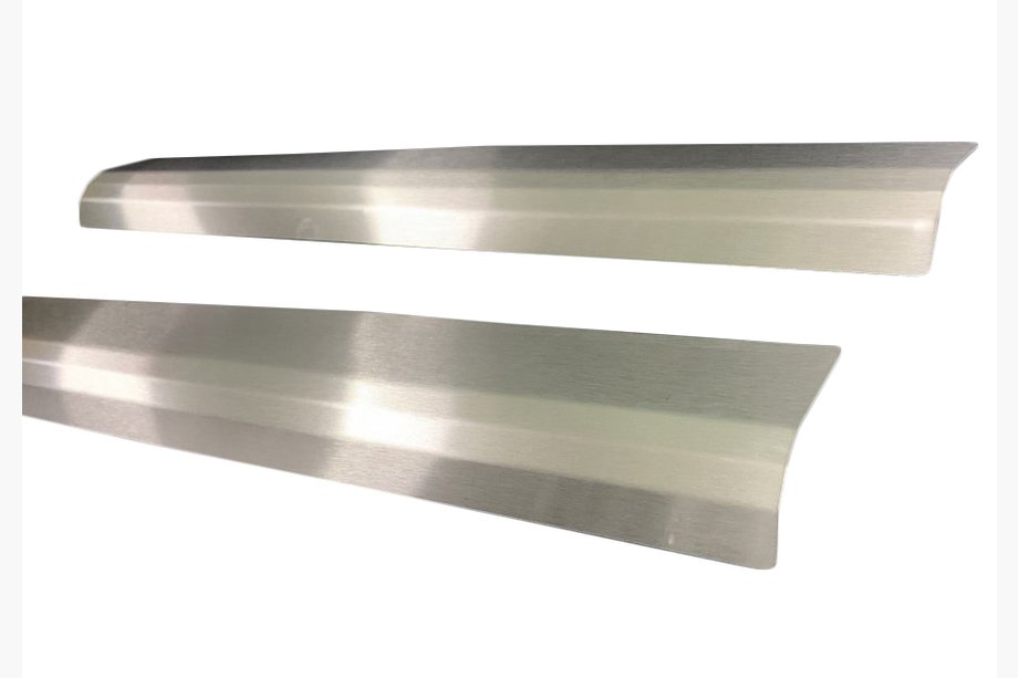 Renault Trafic 2001–2015 Elite Door Sill Plates (2 pcs, Stainless Steel) Image