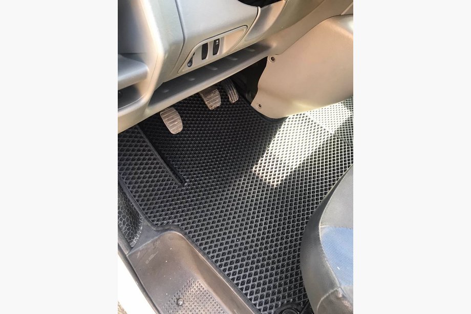 Opel Vivaro 2001–2015 EVA Floor Mats (black) 1+1 Image