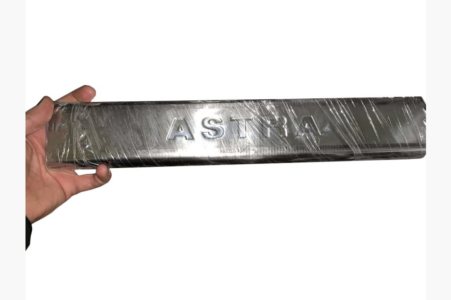 Opel Astra J 2009-2015 Clearance! Bent Door Sills (4 pcs) Image