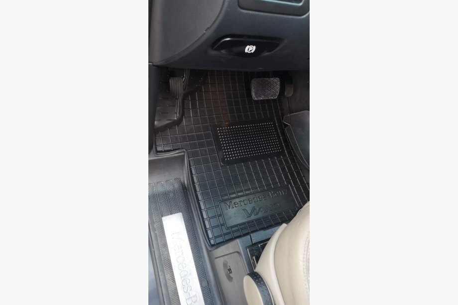 Mercedes Vito W639 2004-2014 Rubber floor mats with edge (Autogumm) Photo 1