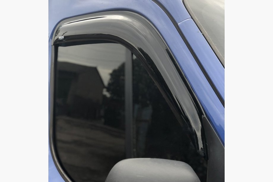 Nissan NV400 2010-2024 Window Deflectors (2 pcs, Niken) Image