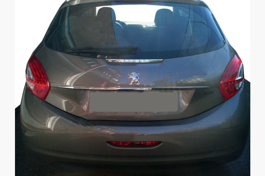 Peugeot 208 2012-2019 Chrome trim above license plate Tit-designs (stainless steel) Image