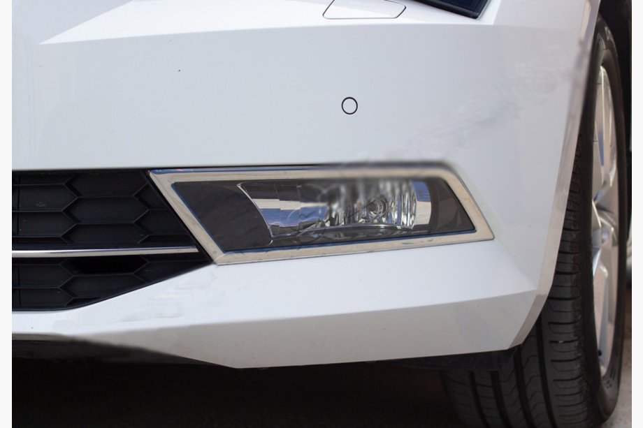 Skoda Superb 2015-2024 Fog Light Trim OmsaLine (2 pcs, Stainless Steel) Image