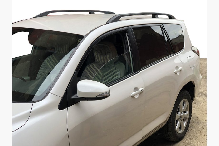 Toyota Rav 4 2006-2013 Black Roof Rails Turkish Short base, plastic feet Image