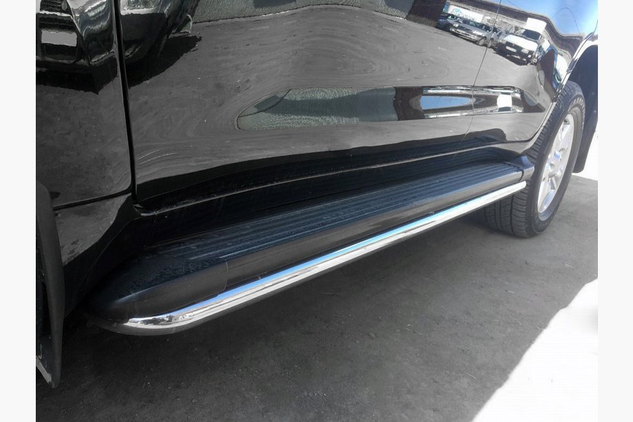 Toyota Land Cruiser 200 2007-2021 Side Step Protection BB004 (2 pcs, stainless steel) Image