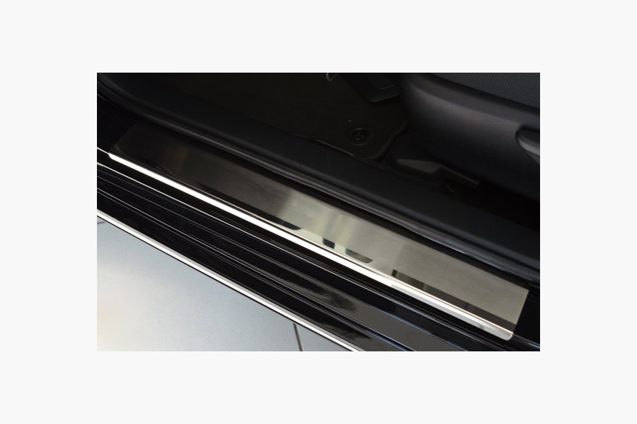 Toyota Camry 2017–2023 Door Sill Covers Nataniko (4 pcs, Stainless Steel) Image