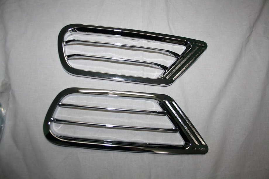 Lexus LX470 1998-2007 Rear air vent covers (2 pcs, plastic) Image