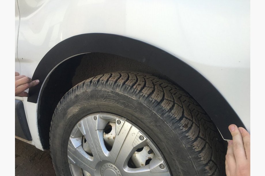 Opel Vivaro 2001–2015 Wheel Arch Trim Covers (8 pcs, Plastic) Image